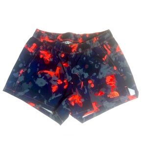 The North Face Women's Size XS Floral Printed Wander Hiking Active Shorts A-431